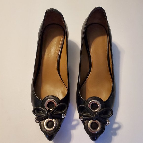 Elie Tahari Collection Kitten Heel Black Pumps Sz. 7 - Picture 2 of 4